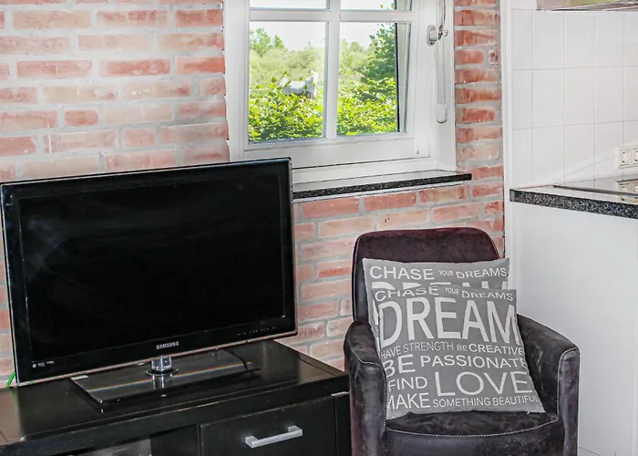 Semesterbostad Awesome In With Wifi Udenhout